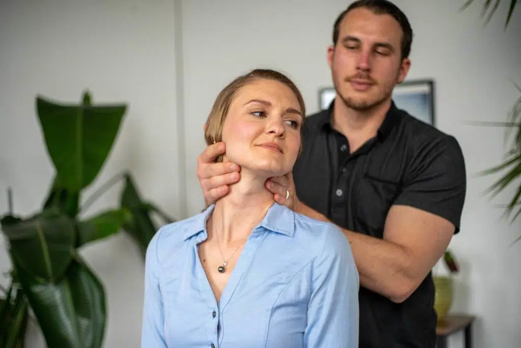 More Life Chiropractic | Experienced chiropractor for neck pain treatment 